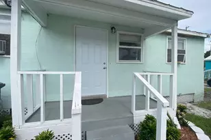429 N 14th St, Fort Pierce, FL 34950 - Photo 2
