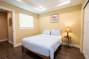 898 SE 2nd Pl, Deerfield Beach, FL 33441 - Photo 6