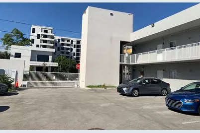 750 SW 2nd Street #3, Miami, FL 33130 - Photo 2