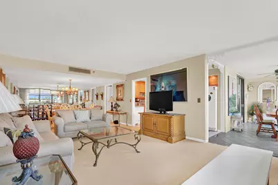1648 Jupiter Cove Drive #214, Jupiter, FL 33469 - Photo 4