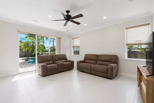 517 SE 7th Ave, Deerfield Beach, FL 33441 - Photo 8
