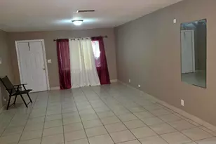 313 SW 80th Ave, North Lauderdale, FL 33068 - Photo 8