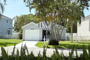 4692 Lakeside Cir, West Palm Beach, FL 33417 - Photo 2