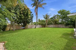 4729 SE Bayshore Terrace, Stuart, FL 34997 - Photo 32