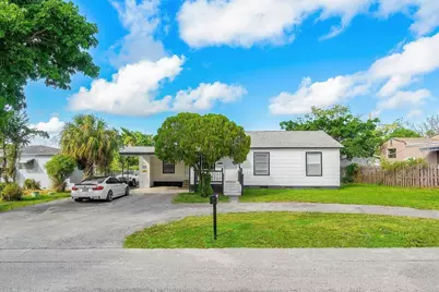 921 43rd Street, West Palm Beach, FL 33407 - Photo 1