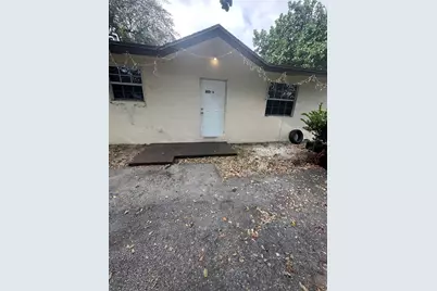 1208 N 57th Avenue #B, Hollywood, FL 33021 - Photo 1