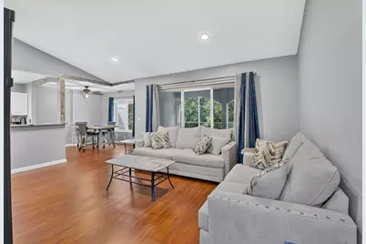 815 W Boynton Beach Boulevard #15-202, Boynton Beach, FL 33426 - Photo 14