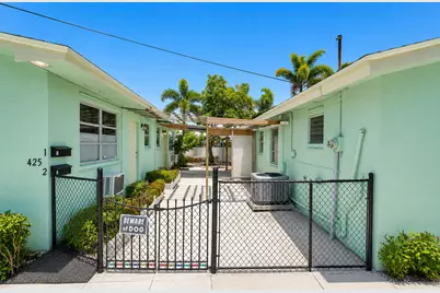 425 Churchill Road, West Palm Beach, FL 33405 - Photo 2