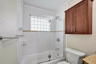 1745 NE 36th St, Oakland Park, FL 33334 - Photo 34