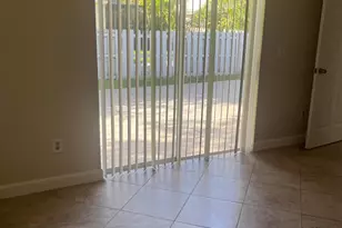 845 NW 98th Ave, Plantation, FL 33324 - Photo 12