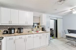 5735 Kumquat Rd, West Palm Beach, FL 33413 - Photo 22