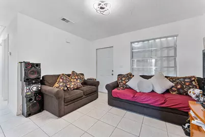 5735 Kumquat Road, West Palm Beach, FL 33413 - Photo 6