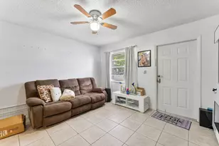 5735 Kumquat Rd, West Palm Beach, FL 33413 - Photo 26
