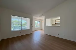 815 W Boynton Beach Blvd, Boynton Beach, FL 33426 - Photo 2