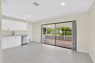 10100 NW 71st Pl, Tamarac, FL 33321 - Photo 10