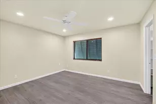10100 NW 71st Pl, Tamarac, FL 33321 - Photo 14