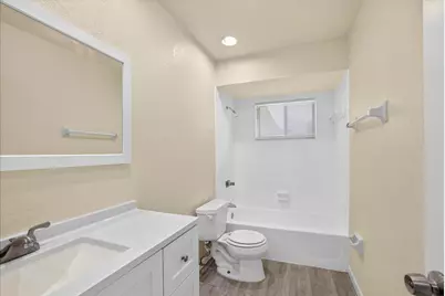 10100 NW 71st Place, Tamarac, FL 33321 - Photo 18