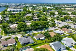 10100 NW 71st Pl, Tamarac, FL 33321 - Photo 32