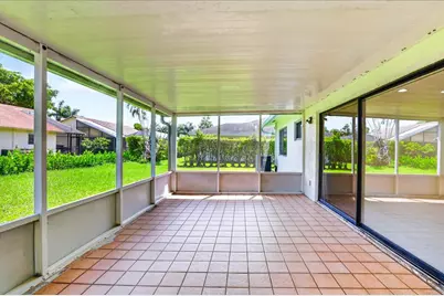 10100 NW 71st Place, Tamarac, FL 33321 - Photo 24