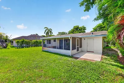 10100 NW 71st Place, Tamarac, FL 33321 - Photo 26