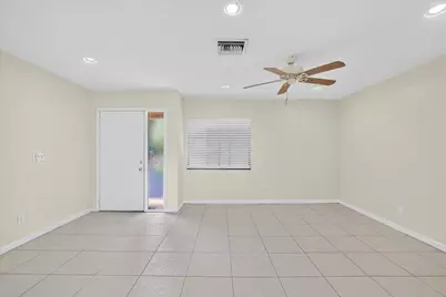 10100 NW 71st Place, Tamarac, FL 33321 - Photo 8