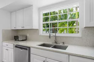 233 Maryland Dr, Lake Worth Beach, FL 33460 - Photo 10