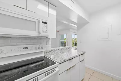 505 S Pine Island Road #B310, Plantation, FL 33324 - Photo 16