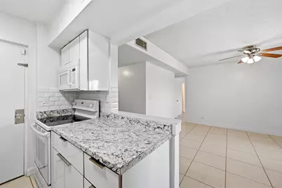 505 S Pine Island Road #B310, Plantation, FL 33324 - Photo 16