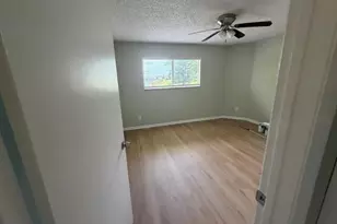 3445 NW 44th St, Oakland Park, FL 33309 - Photo 8
