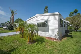 42 Village Ln, Jensen Beach, FL 34957 - Photo 4