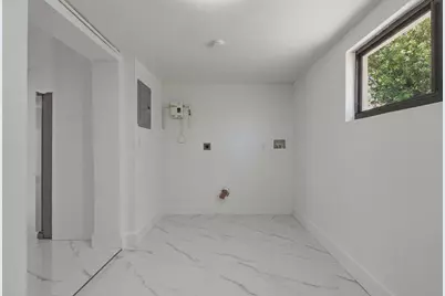 2405 NW 159th Road, Miami Gardens, FL 33054 - Photo 8
