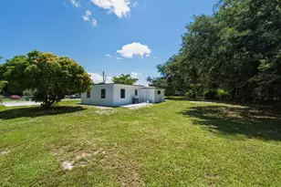 2405 NW 159th Rd, Miami Gardens, FL 33054 - Photo 4