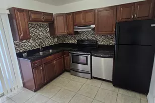 4011 Woodside Dr, Coral Springs, FL 33065 - Photo 4