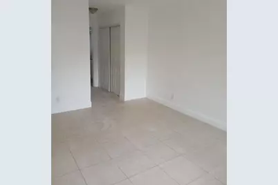4760 Lucerne Lakes Boulevard W #405, Lake Worth, FL 33467 - Photo 18
