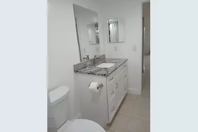 4760 Lucerne Lakes Boulevard W #405, Lake Worth, FL 33467 - Photo 10