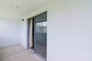 77 Kingswood, West Palm Beach, FL 33417 - Photo 12