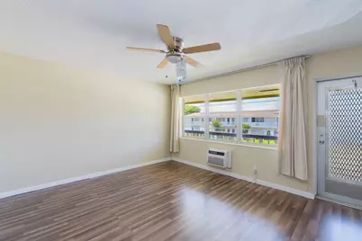 77 Kingswood, West Palm Beach, FL 33417 - Photo 2