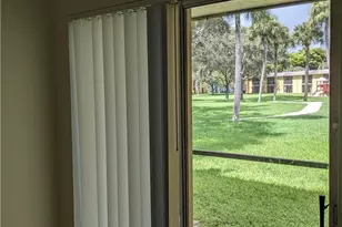 401 Meadows Cir, Boynton Beach, FL 33436 - Photo 6
