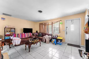 2106 Ware Dr, West Palm Beach, FL 33409 - Photo 4