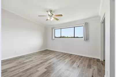 642 NE 195th Street, Miami, FL 33179 - Photo 16