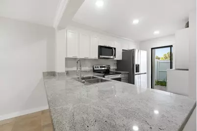 642 NE 195th Street, Miami, FL 33179 - Photo 2