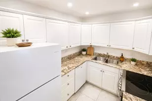 5951 NE 14th Ln, Fort Lauderdale, FL 33334 - Photo 12