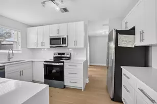 9444 NW 8th Cir, Plantation, FL 33324 - Photo 14