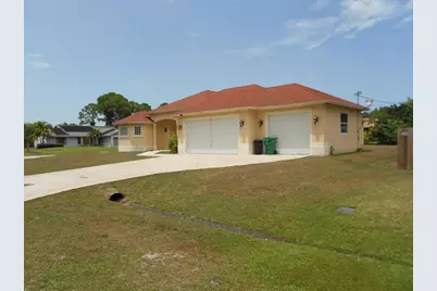 1221 SE Navajo Lane, Port Saint Lucie, FL 34983 - Photo 2