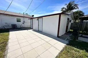 613 54th St, West Palm Beach, FL 33407 - Photo 1
