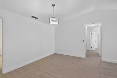 3221 Foxridge Court, Palm Springs, FL 33461 - Photo 8