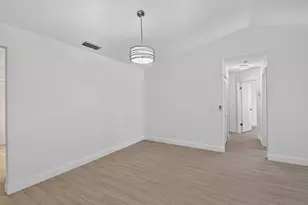 3221 Foxridge Ct, Palm Springs, FL 33461 - Photo 8
