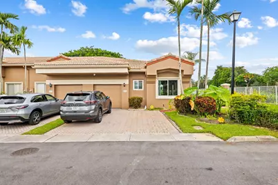 10156 Lombardy Drive, Tamarac, FL 33321 - Photo 2