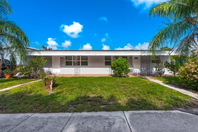 925 S Pine Street, Lake Worth, FL 33460 - Photo 1
