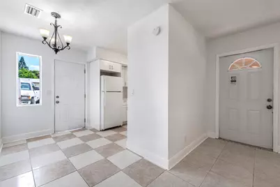 925 S Pine Street, Lake Worth, FL 33460 - Photo 4